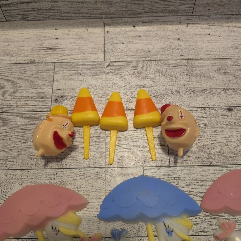 Vintage Cake Cupcake Topper Plastic Baby‎ Clown